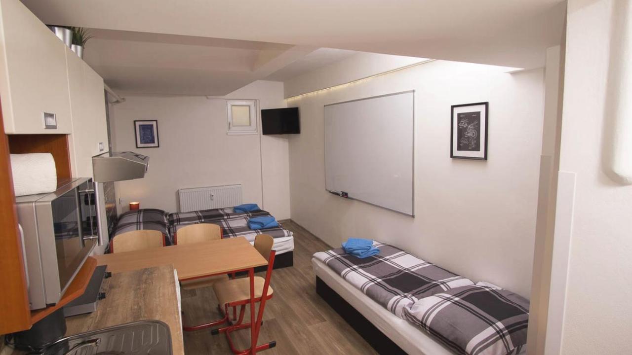 School Apartment - Your Unique Place In Prague By Metro Vysehrad Экстерьер фото